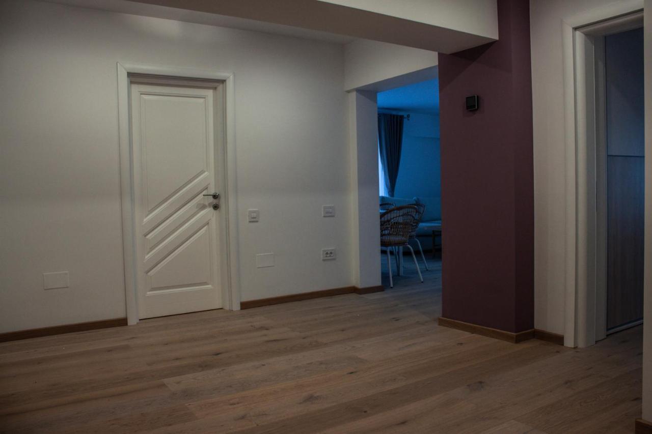 Eurocomfort Apartments Piatra Neamt Ngoại thất bức ảnh