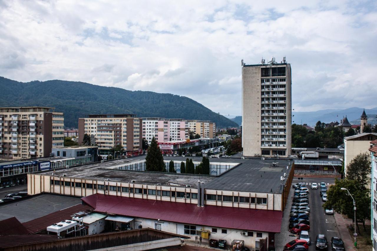Eurocomfort Apartments Piatra Neamt Ngoại thất bức ảnh